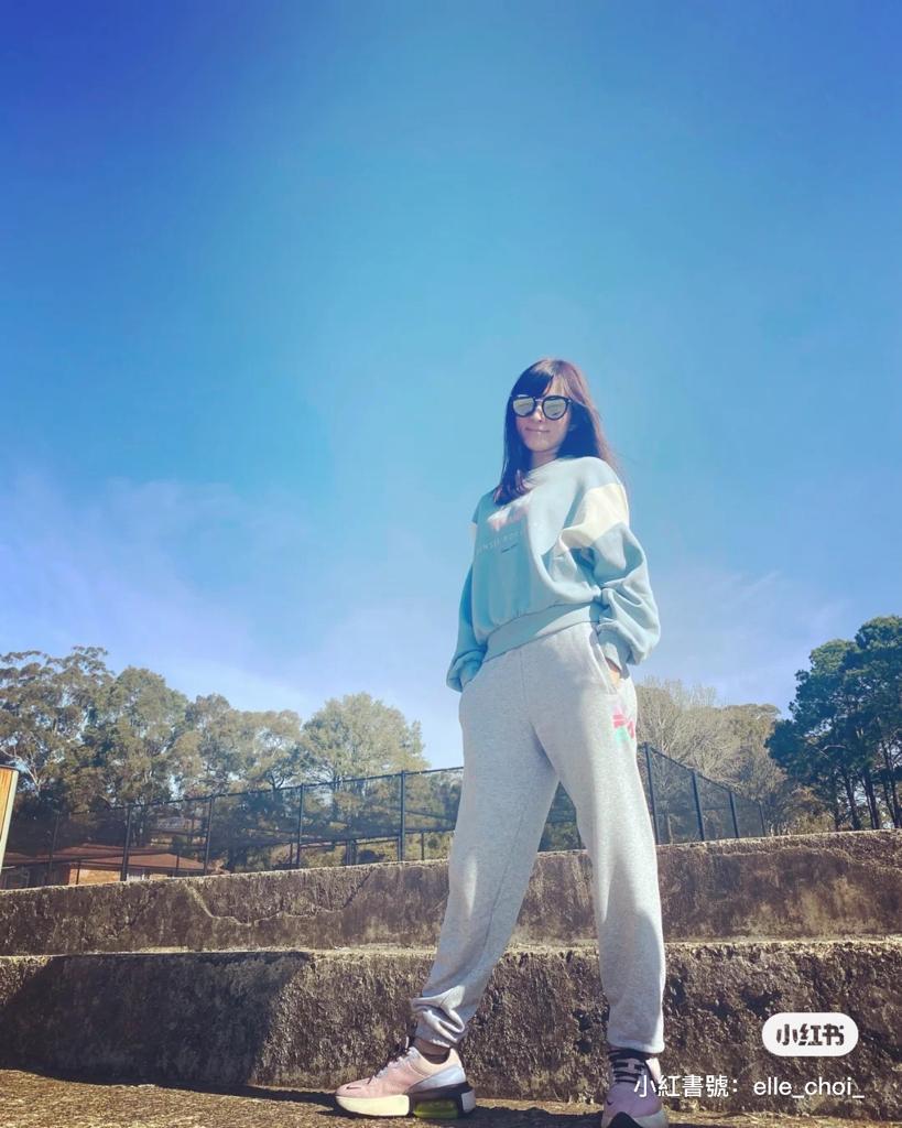 不時分享生活照。